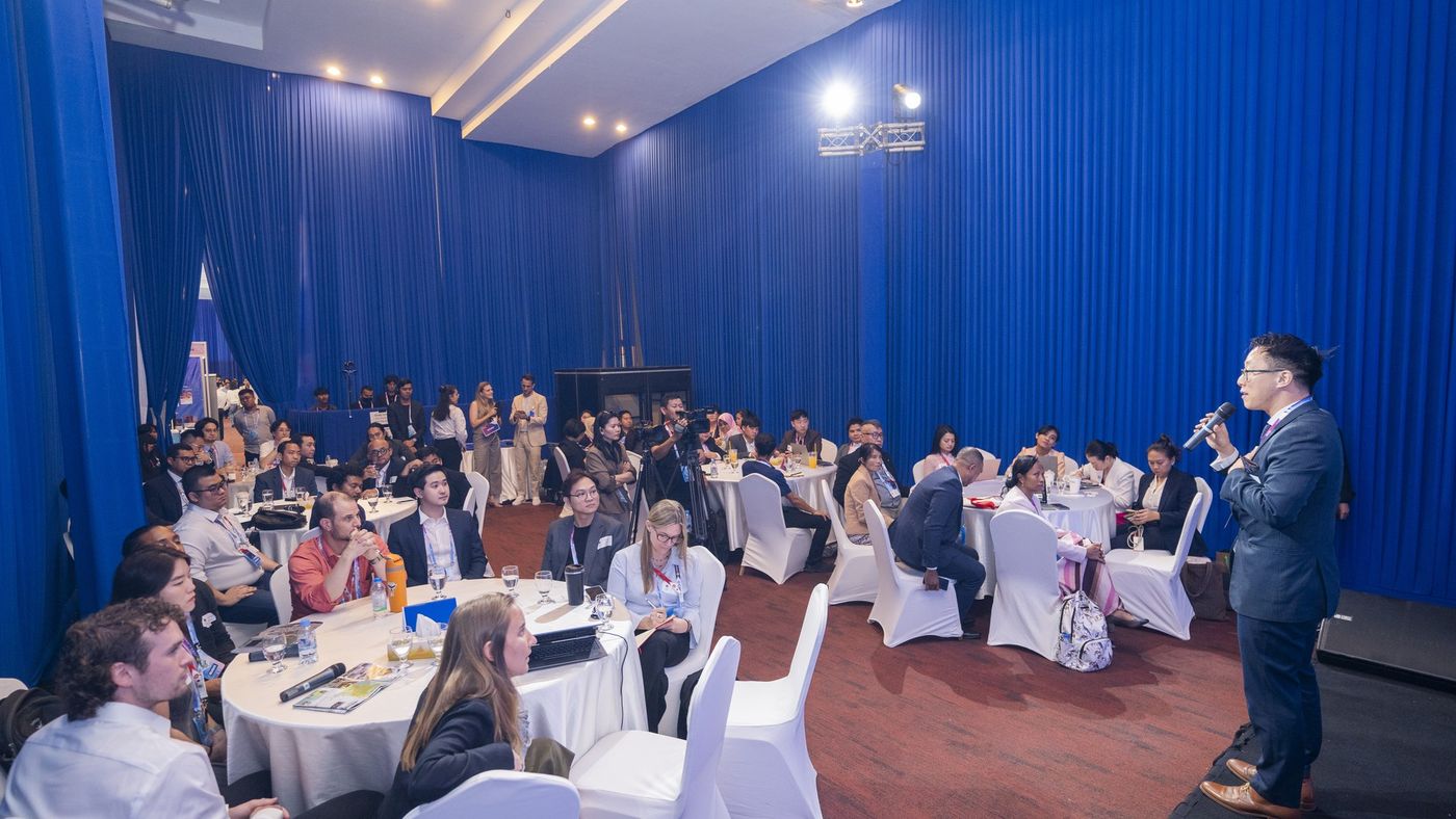 The ASEAN Startup Connect summit room during a roundtable session.